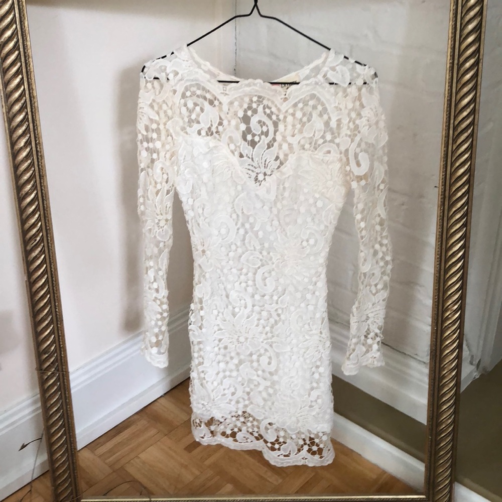 ✨Gorgeous Boutique White cutout cocktail dress